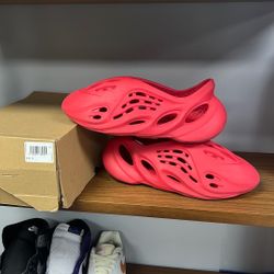 Adidas Foam Runner Size 13 