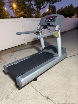Life fitness treadmill