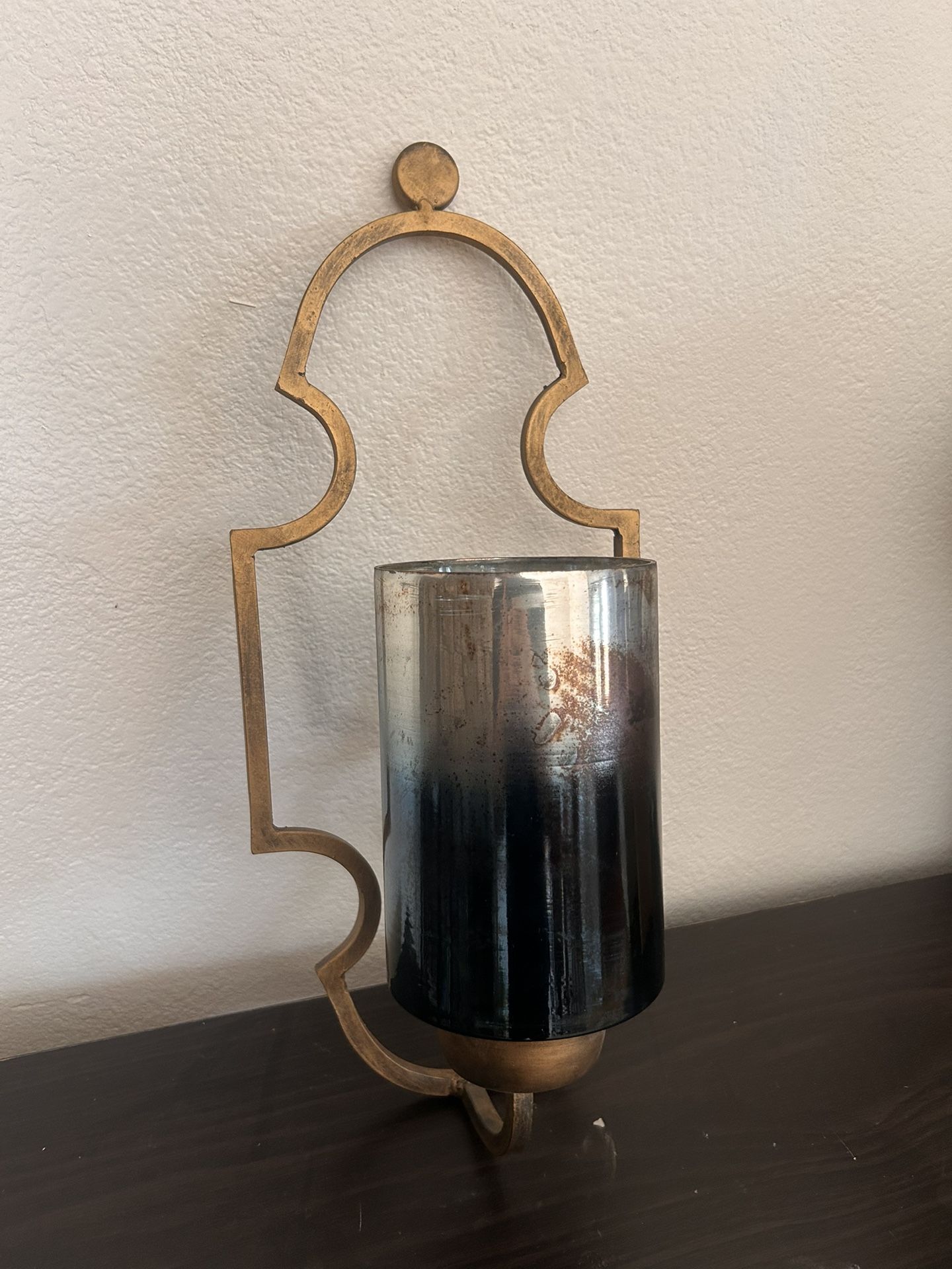 Kirkland’s Wall sconce