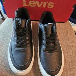 LEVI MEN SNEAKERS 
