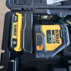 Dewalt 20v Green Cross Line Laser with 6’ Stand, Battery, and Charger