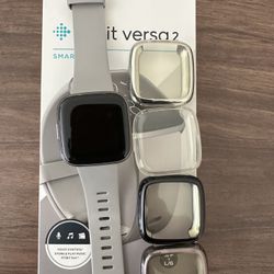 Fitbit Versa 2 with Silicone Cases, Charger, Original Box & Bands (Small & Large) – Excellent Condition!