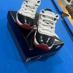 Air Jordan 11 Retro Low