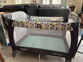 GRACO PACK 'N PLAY® PLAYARD REVERSIBLE NAPPER & CHANGER LX