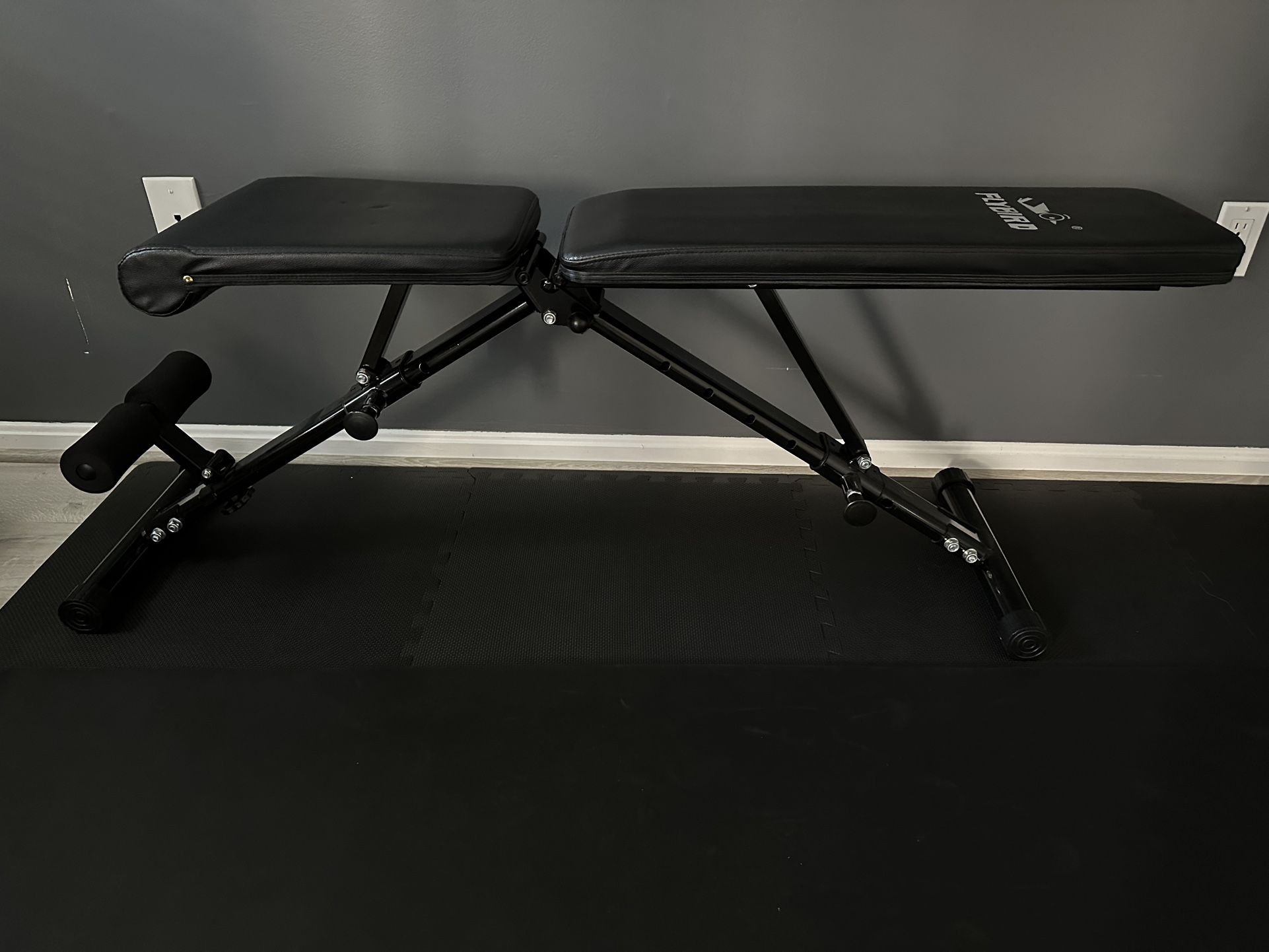 Folding Weight Bench