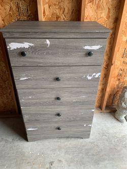 5-Drawer Chest Dresser Gray Wood Grain 30 w 16 deep 49 h pu in elburn