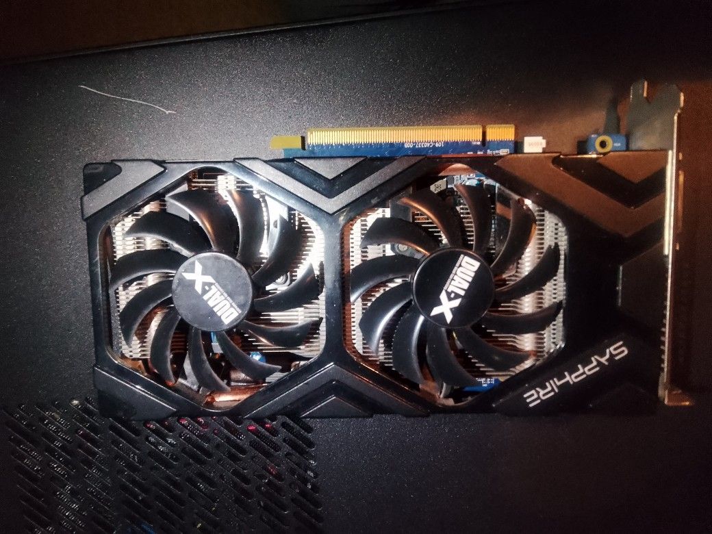 Sapphire AMD Radeon 2G GDDR5 299-1e221-001sa