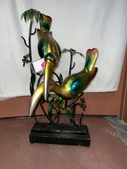 Toucan Sculpture