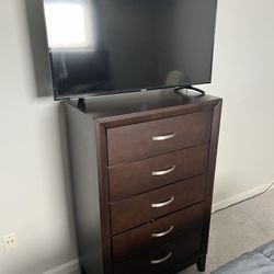 Dresser And Nightstand 