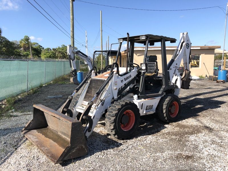 2004 Bobcat B300