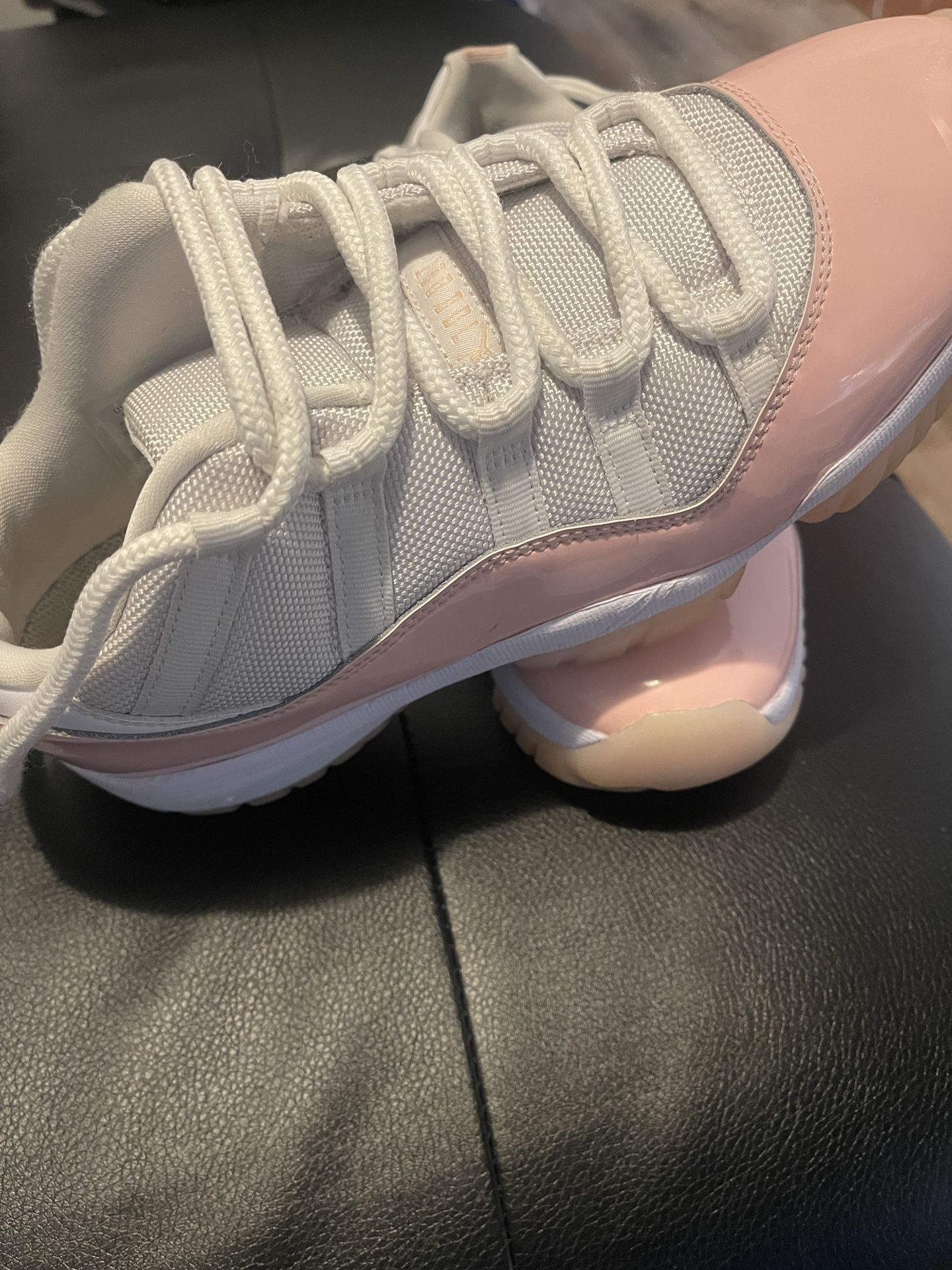 Jordan 11 Retro Low legend Pink