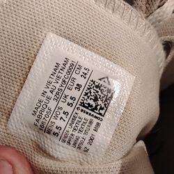 Men's 5.5 Women's 7.5, Converse Sneakers $20 Obo