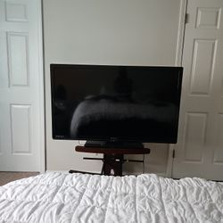 50 Inch Emerson TV