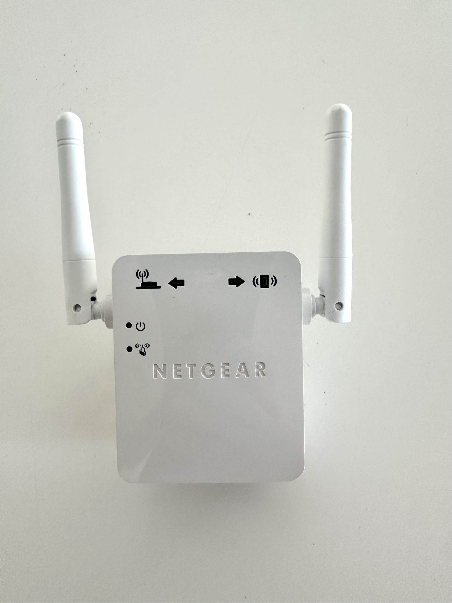 NETGEAR Universal WiFi Range Extender Model: WN3000RPv2