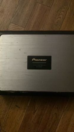 Pioneer 1000 watt Amp