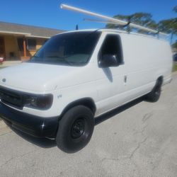 2000 Ford E-250