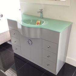 48” Bathroom Vanity Cabinet New Solid Wood Fully Assembled,bled With Softclose Drawers Doors Tempered Glass Top With Sink Integrated Ready For Pick Up