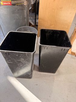 Trash bin