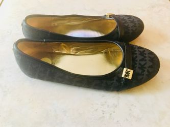 Michael Kors girl Flats size 3
