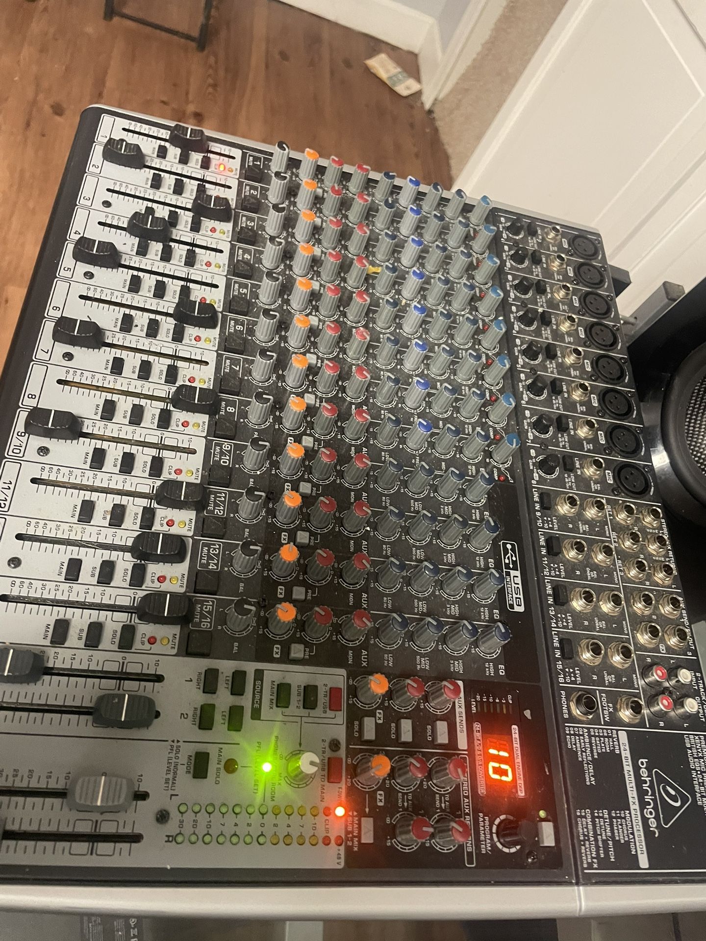 Mixer behringer X2222