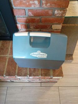 Igloo Playmate Maxcold Cooler