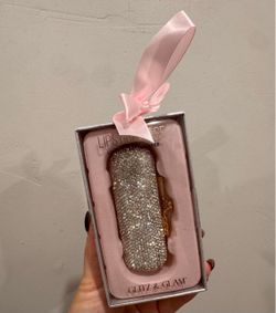 Glitz & Glam silver lipstick case✨