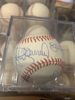Pedro Guerrero-Dodgers autographed baseball