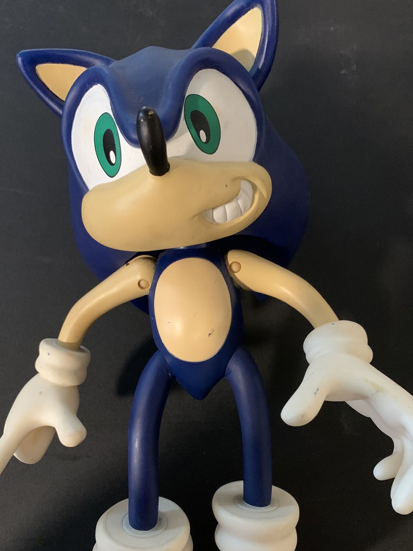 1999 Resaurus Sonic The Hedgehog 11” Action Figure