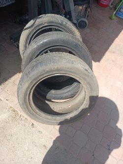 3 llantas 235/55/R17