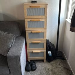 Two Dressers Need Gone Asap 