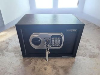 Honeywell safe with keys and manual