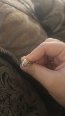 Size 6 10k gold ring