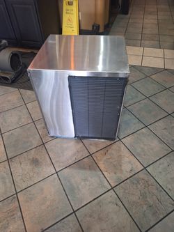 Scotsman Pearl Ice Maker