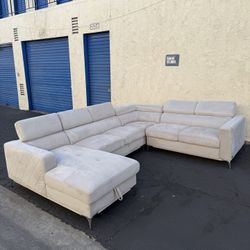 🔥 Blaise Fabric Sectional w/ Storage Chaise – Modern, Spacious & Like New! 🔥