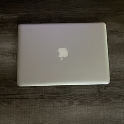MacBook PRO - 13 inch