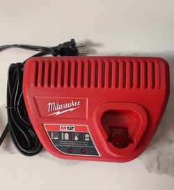 $5 - Milwaukee M12 Battery Charger