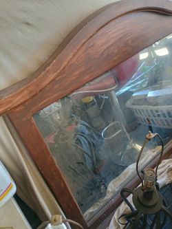 Free Mirror and 2 Lamps
