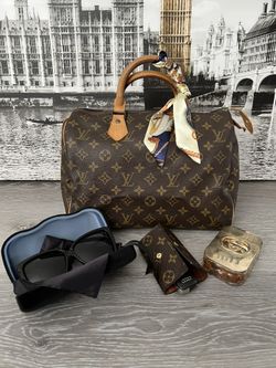 Louis Vuitton Speedy 30