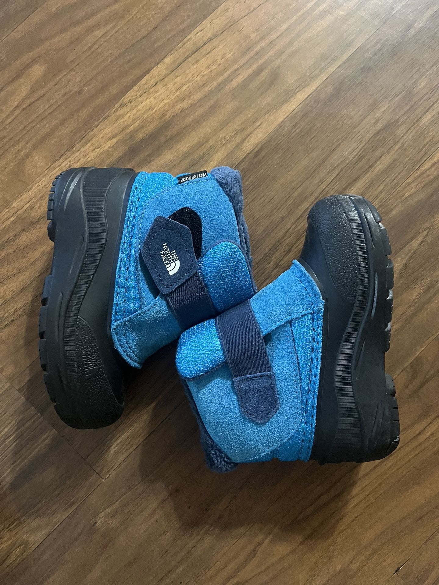 THE NORTH FACE Kids' Alpenglow II Insulated Snow Boot