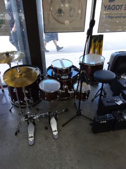 PDP Full Drum Kit with Cymbals and Hardware