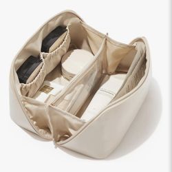 Beige travel makeup bag large capacity cosmetic bag, waterproof.   (AL)