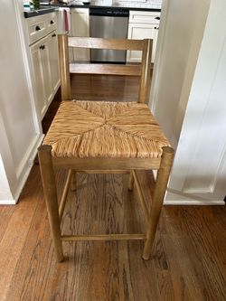 Bar stool