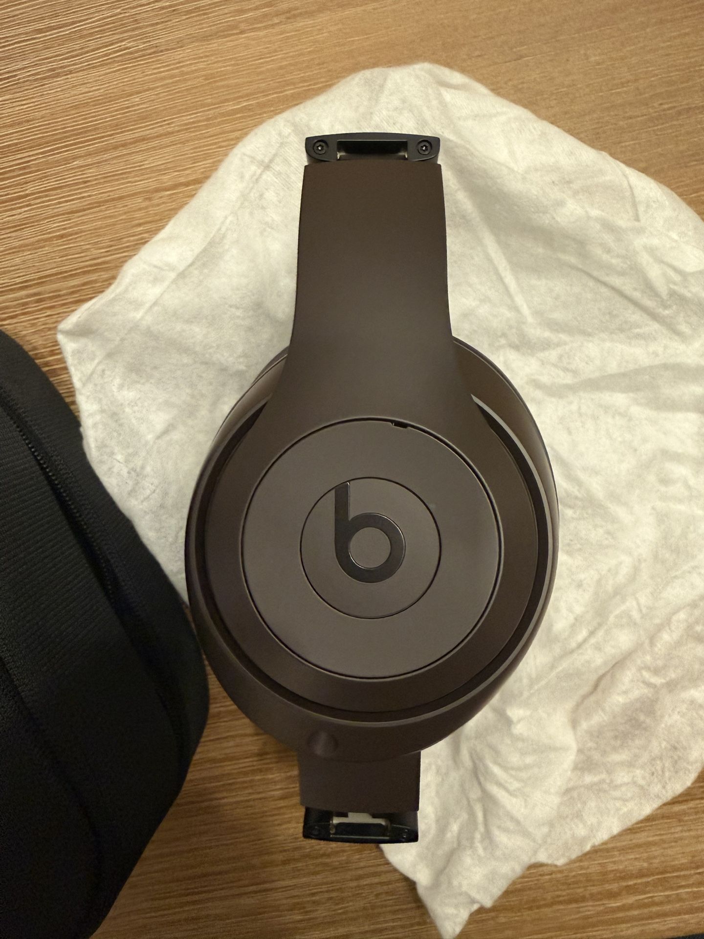 Beats Studio Pro NEW Brown
