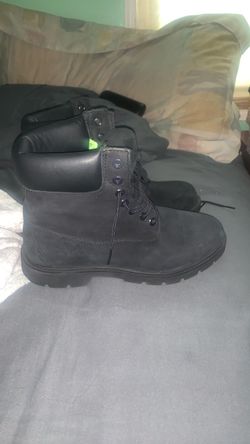 Black timberland boots