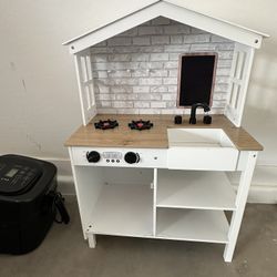 Play Kitchen