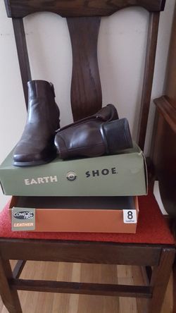 Earth Shoe. boots