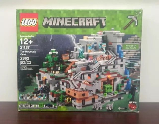 LEGO Minecraft: The Mountain Cave (21137)
