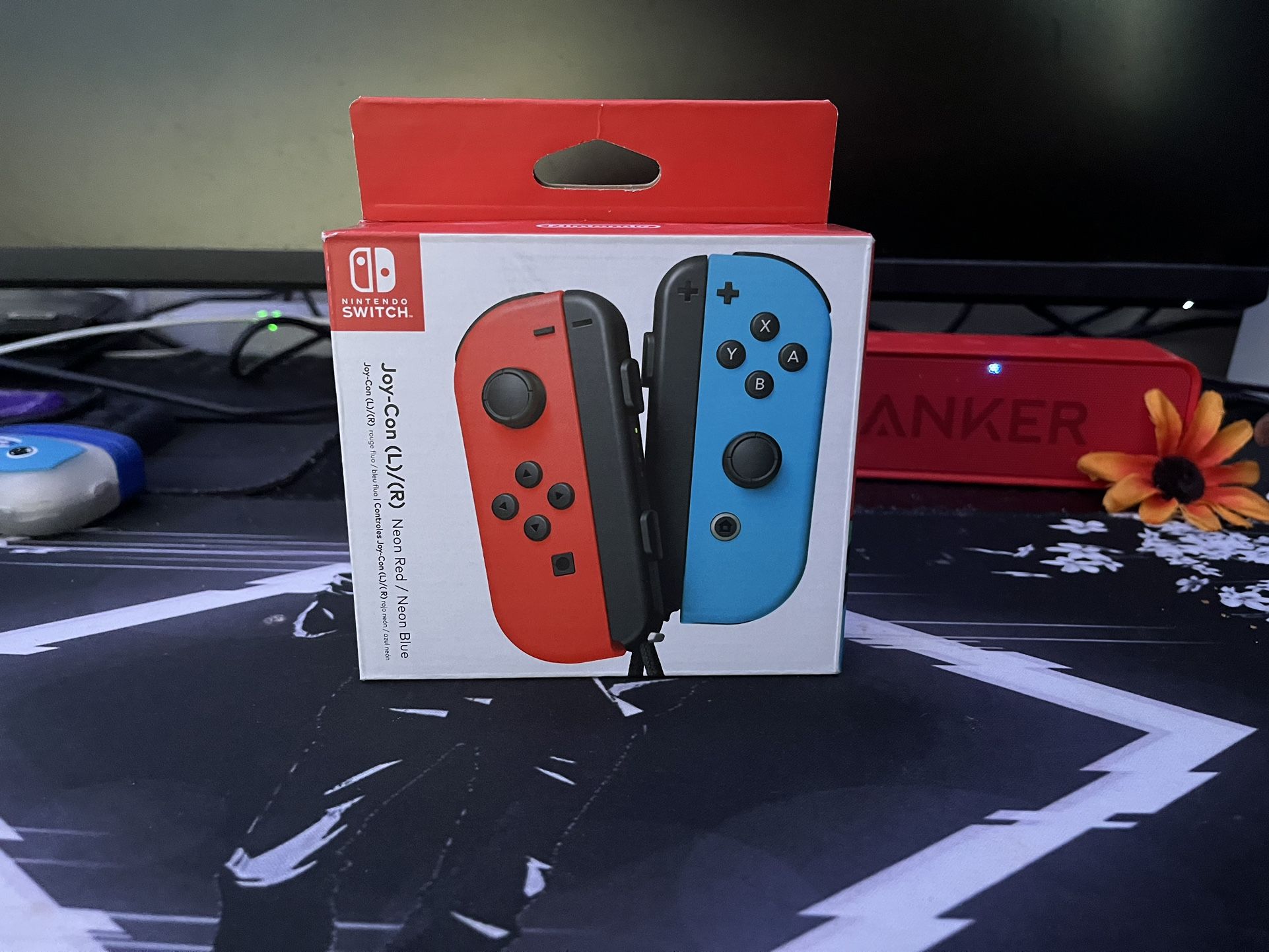 [Nintendo Switch Joy-cons]