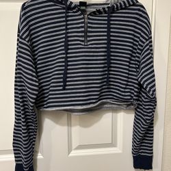 Sweatshirt/shirt Pullover womens size S