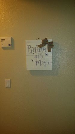 Custom-made holiday decoration signs